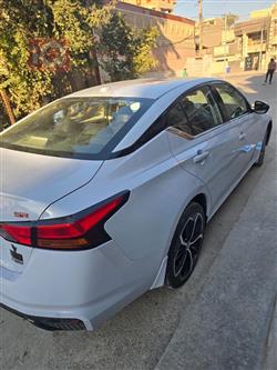 نيسان ألتيما